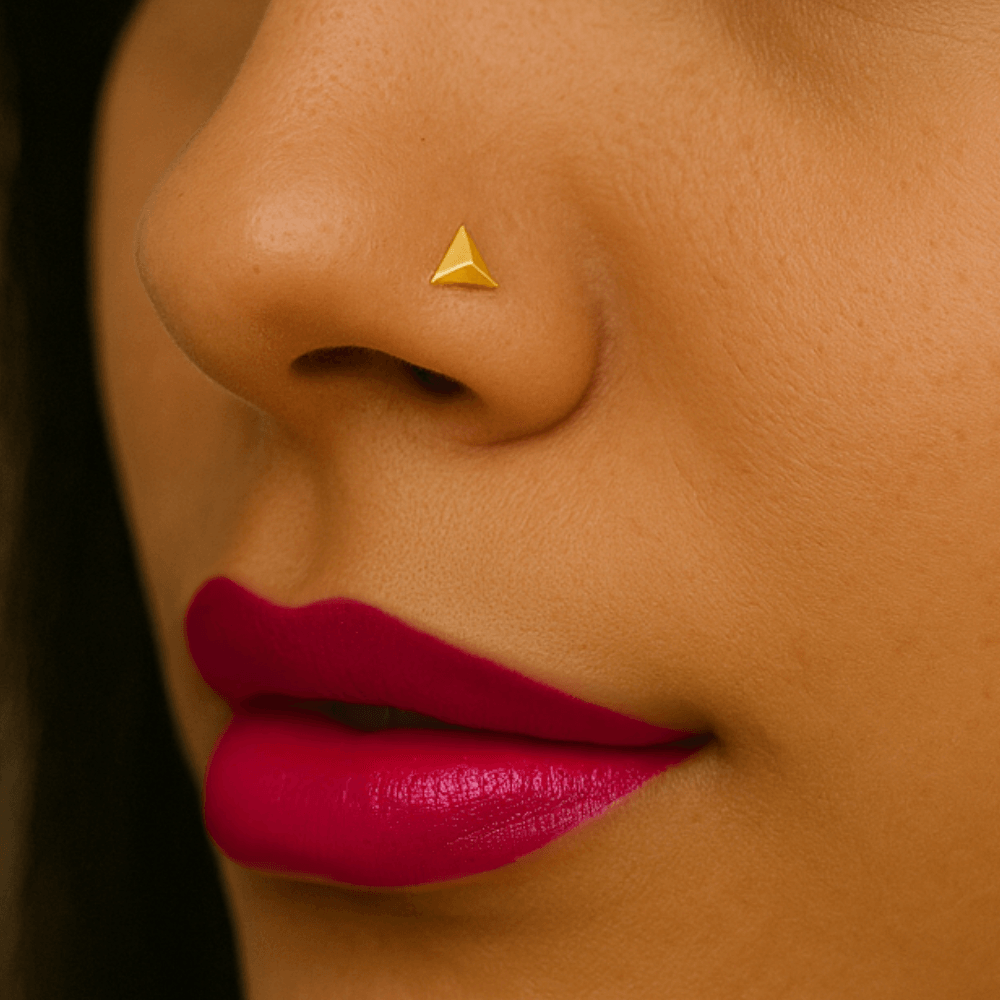 9K Gold L-Shaped 3D Pyramid Nose Stud