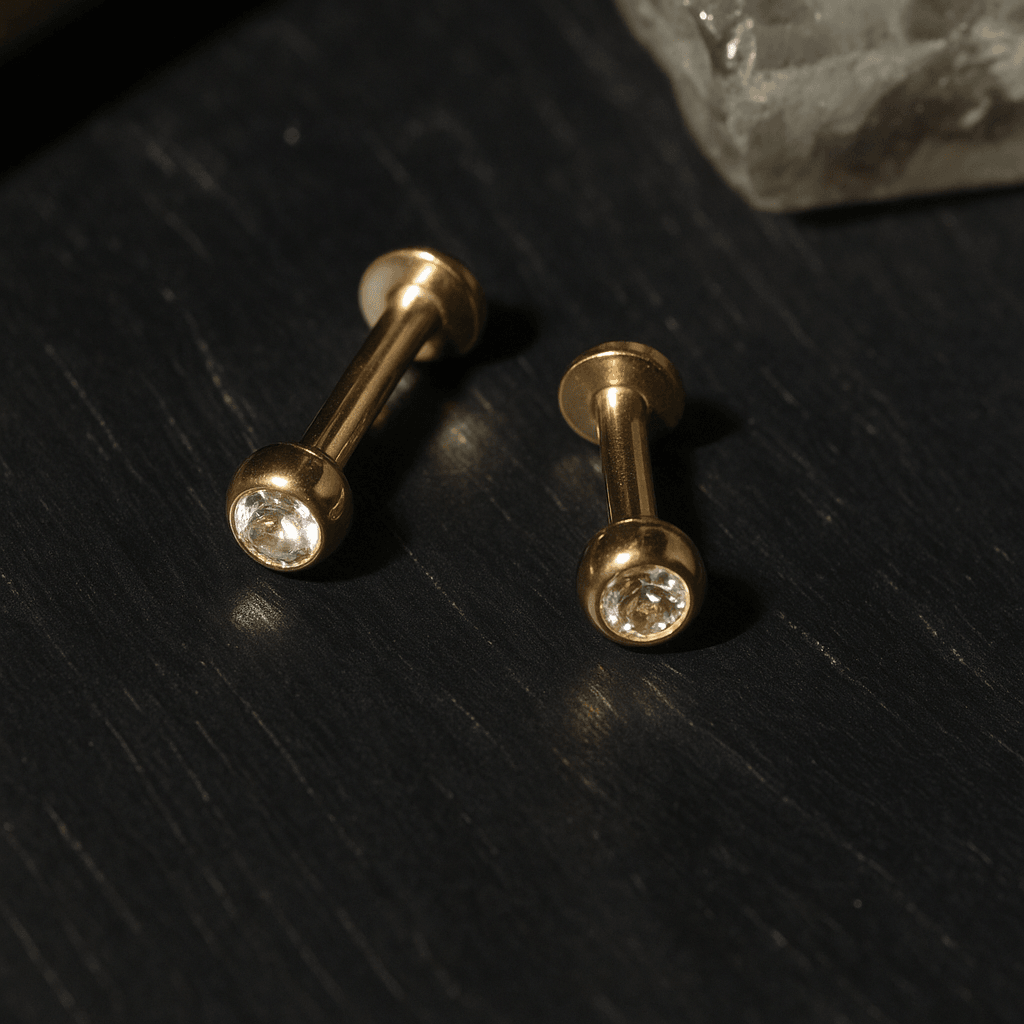 14K Gold Round CZ Jewelled Internally Threaded Labret with Flatback Stud