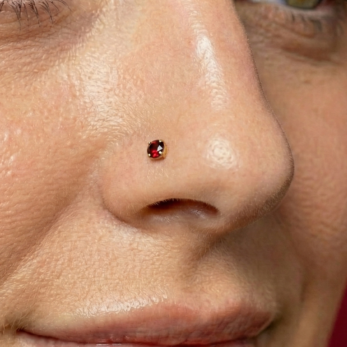 14K Gold Claw-Set Garnet Natural Stone L-Bend Nose Stud