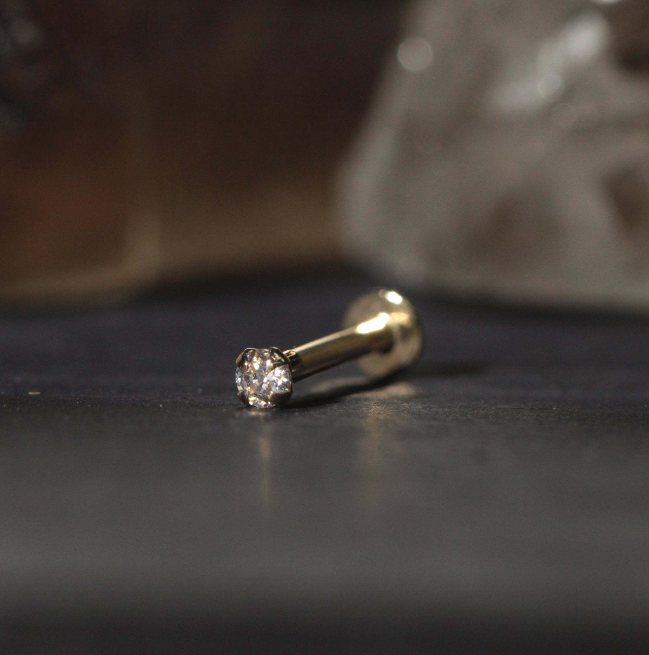 9K Gold Round Cubic Zirconia Jewelled Labret Stud