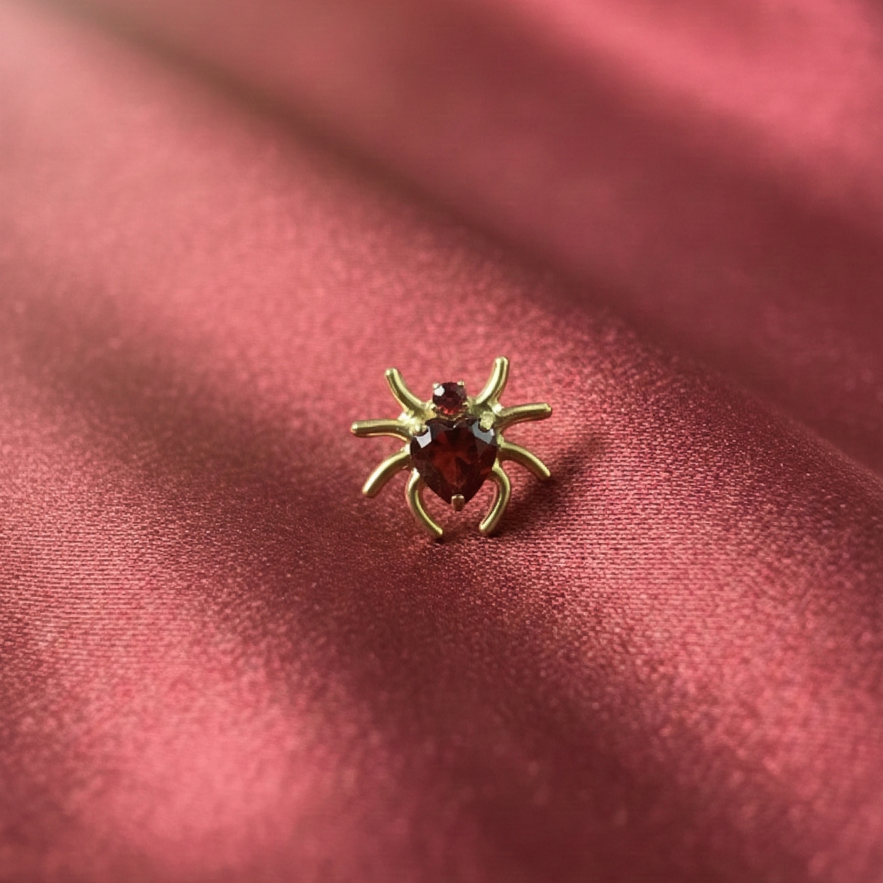 G23 Titanium Spider Heart Threadless Accessory Top