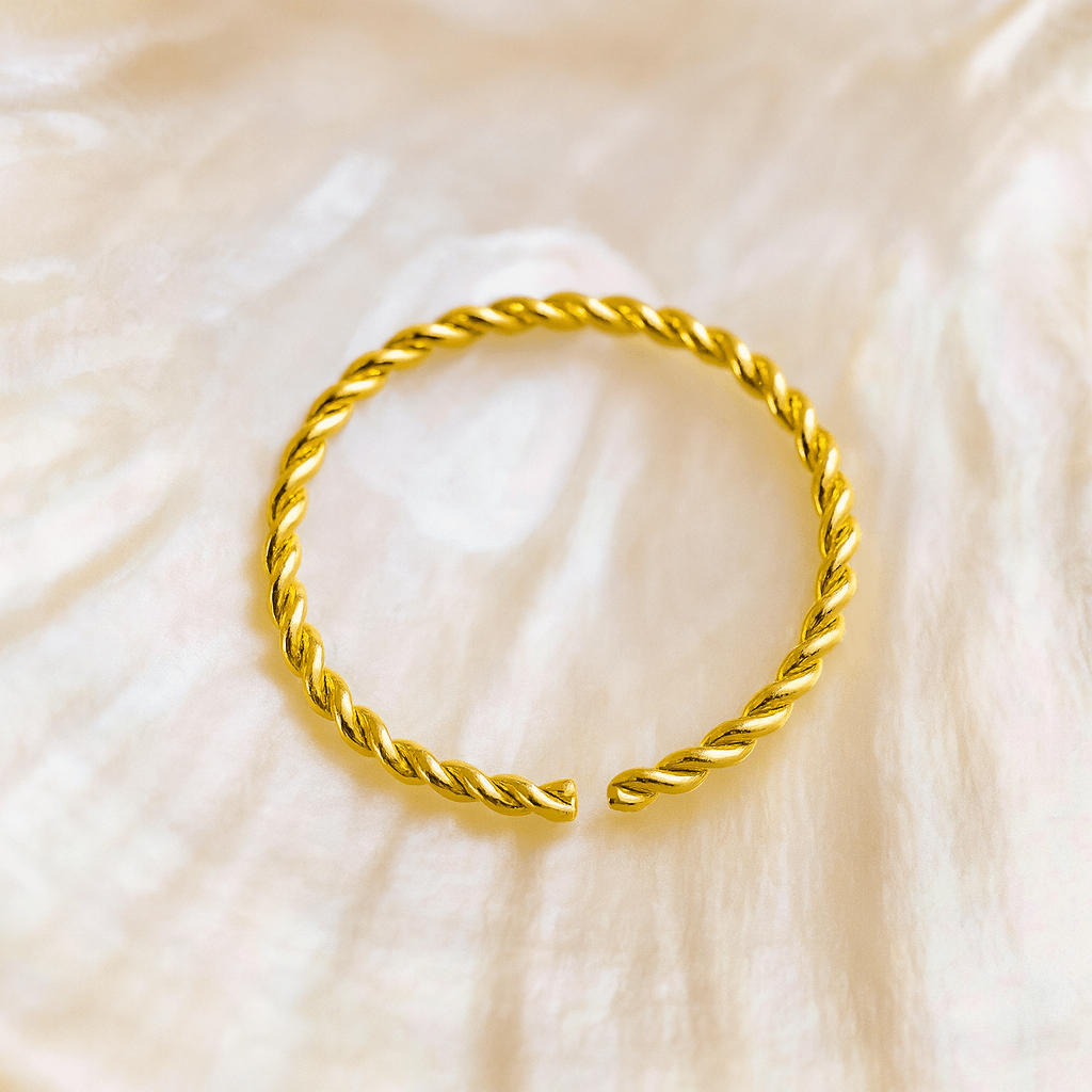 9K Gold Continuous Twister Hoop Nose Ring